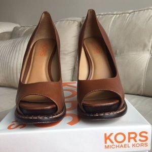 Women's Michael Kors Izzie 8.5 lightly used